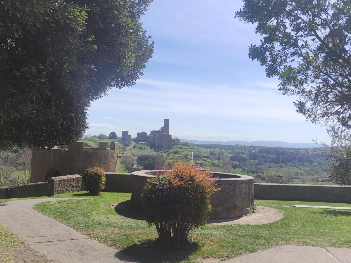 Alloggio Largo Consalvi Tuscania Kültér fotó